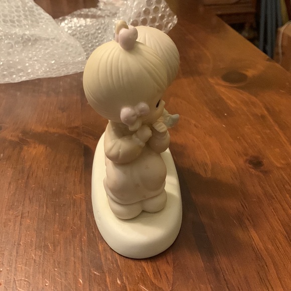 A Precious Moments Porcelain Figurine With This Ring I... - Picture 5 of 16